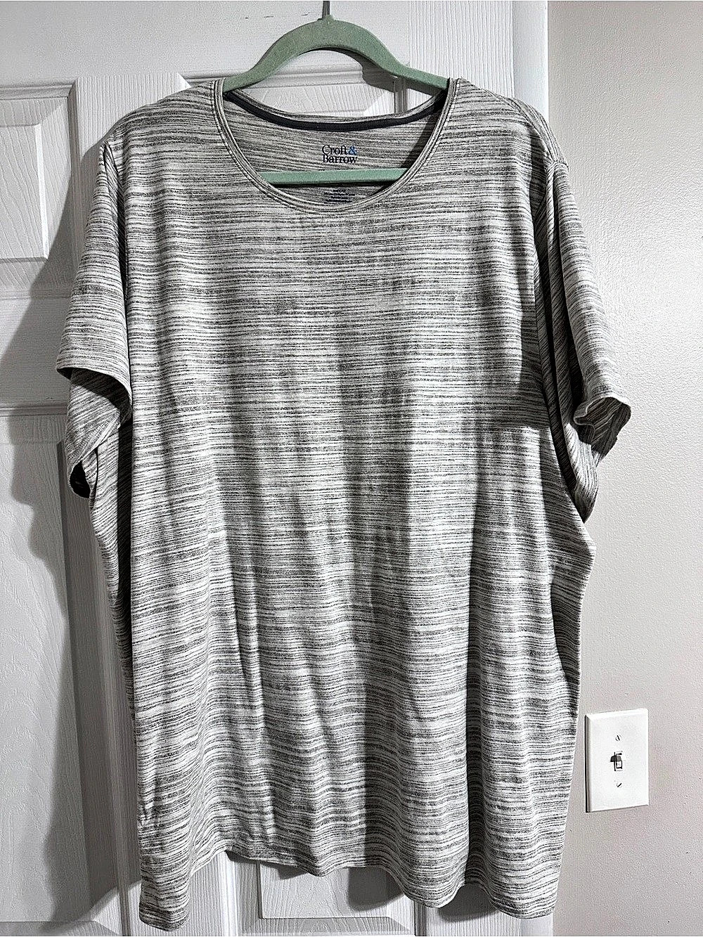 Croft & Barrow The Classic Tee Striped Short Sleeve Tee in Gray & White 3X Like